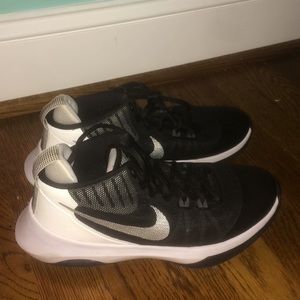Nike air basketball shoes